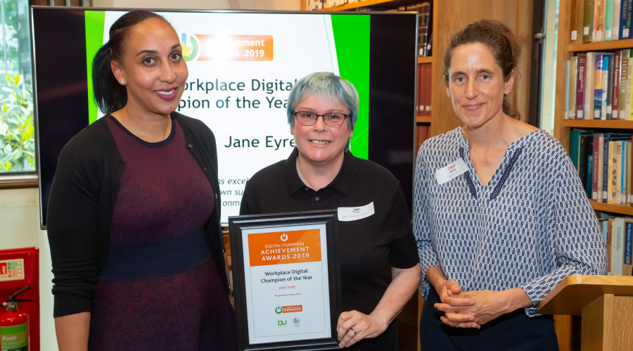 Jane Eye receiving her Digital Champion Achievement Award